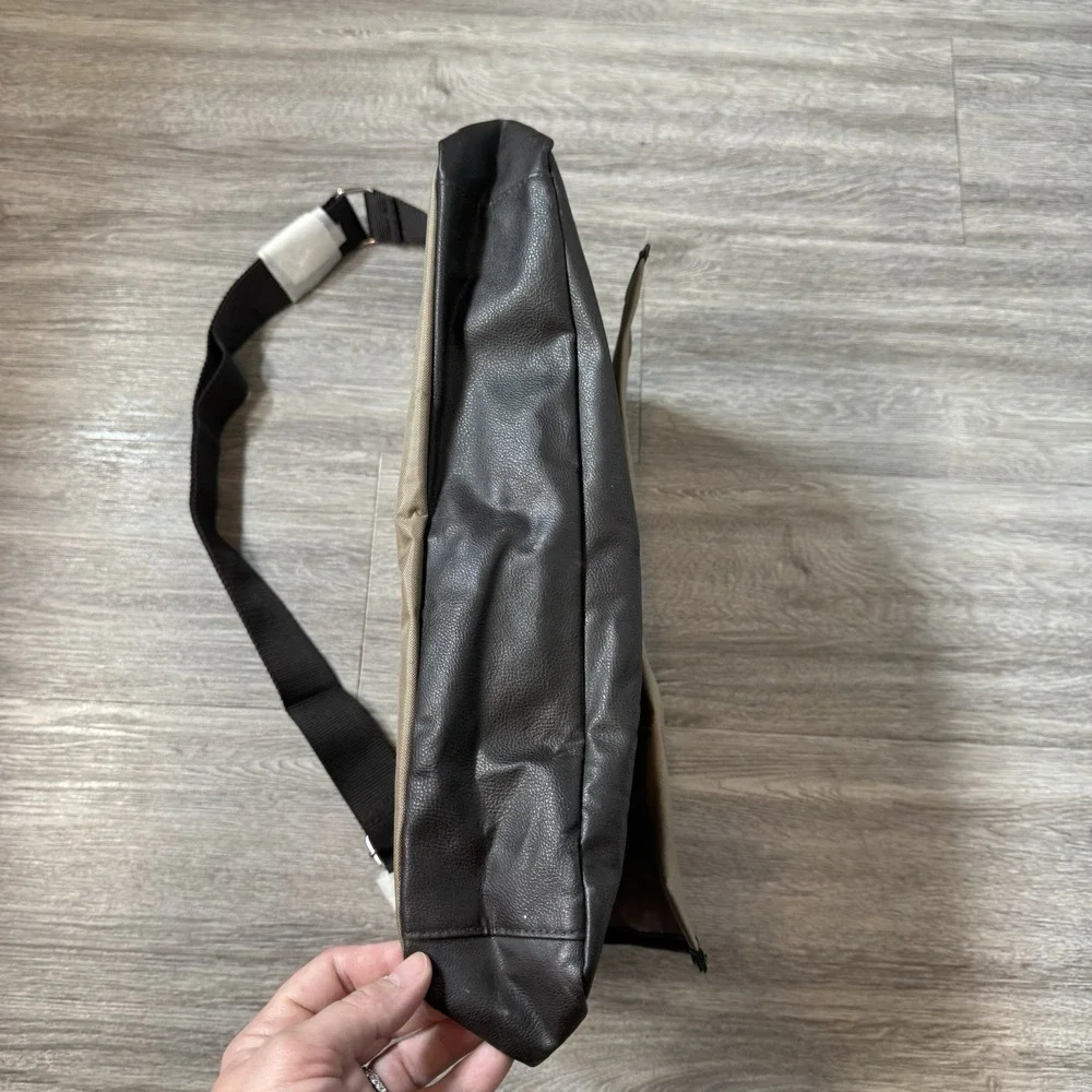 Calvin Klein Euphoria Mens Messenger Laptop Crossbody Bag Lightweight NEW